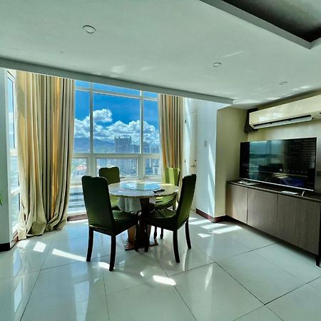 2 Bedroom Condo Unit With City And Mountain View Cebu Stadt Exterior foto